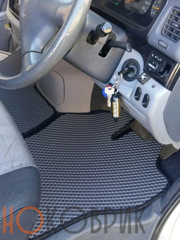 Тойота TOURING HIACE