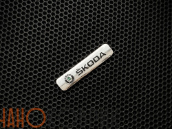 Фурнитура для автоковриков: логотип Skoda (XXL) 